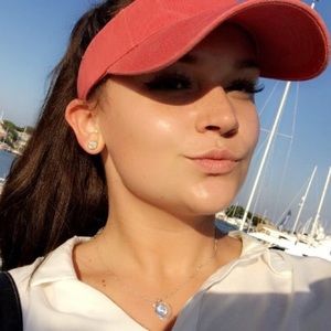 Meet your Posher, Tori